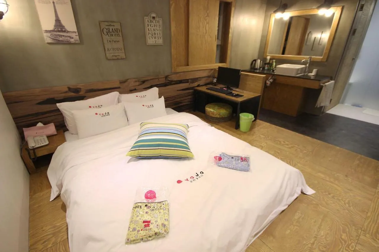 Hotel Yaja Dongnae Busan 2*,