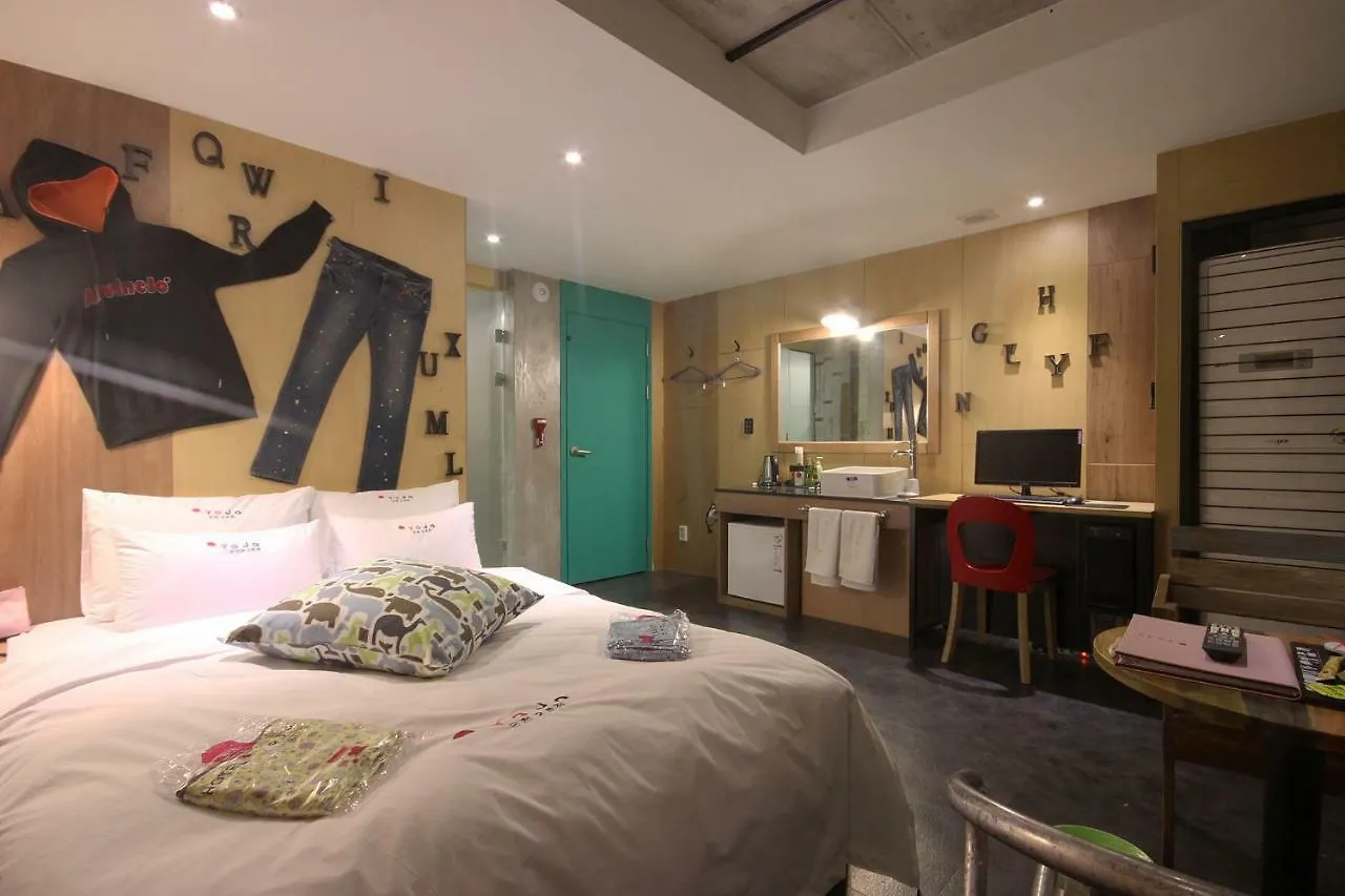 Hotel Yaja Dongnae Busan 2*,