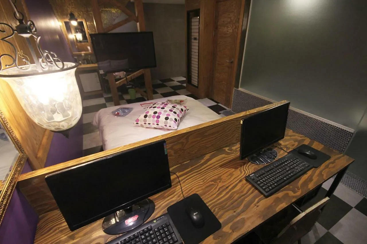 Hotel Yaja Dongnae Busan 2*,
